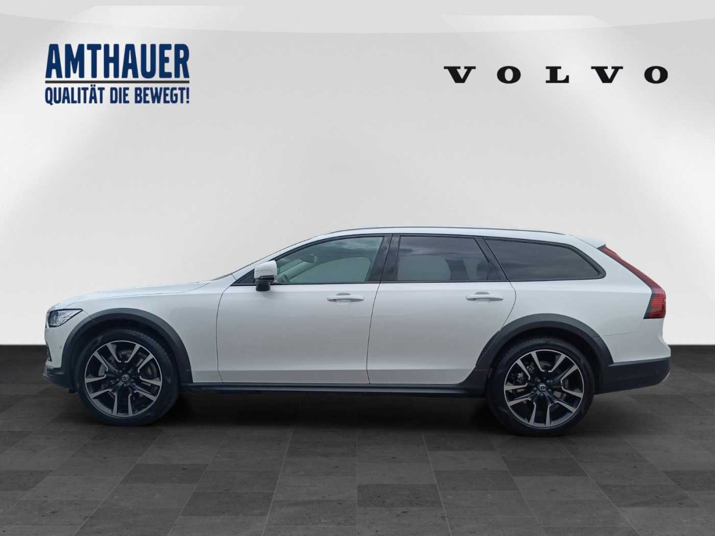 Volvo  Plus B5 AWD  AHK/360°/Standhzg