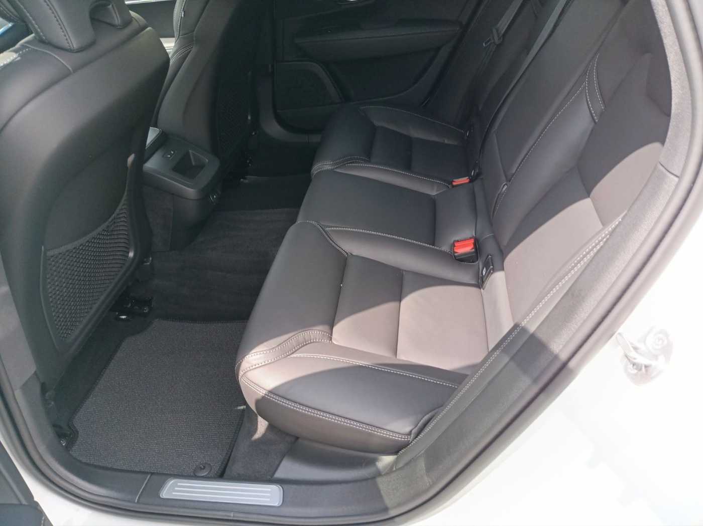 Volvo  Plus B5 AWD  AHK/360°/Standhzg