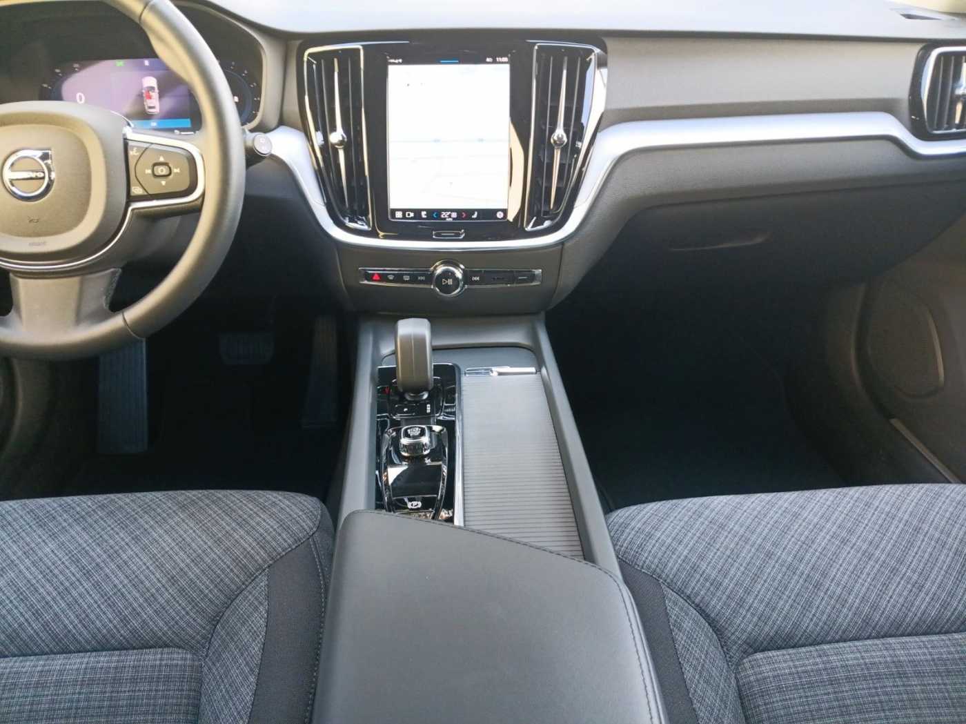 Volvo  Kombi B3 Core LED/Cam/Nav/Standheizung