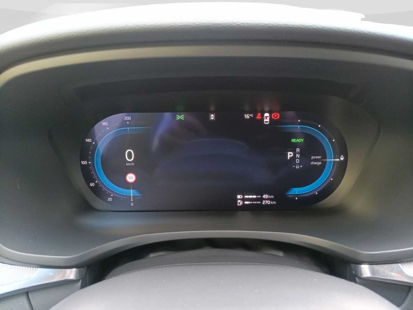 Volvo  T6 Plus Dark Recharge Cam/Navi/Standhzg.