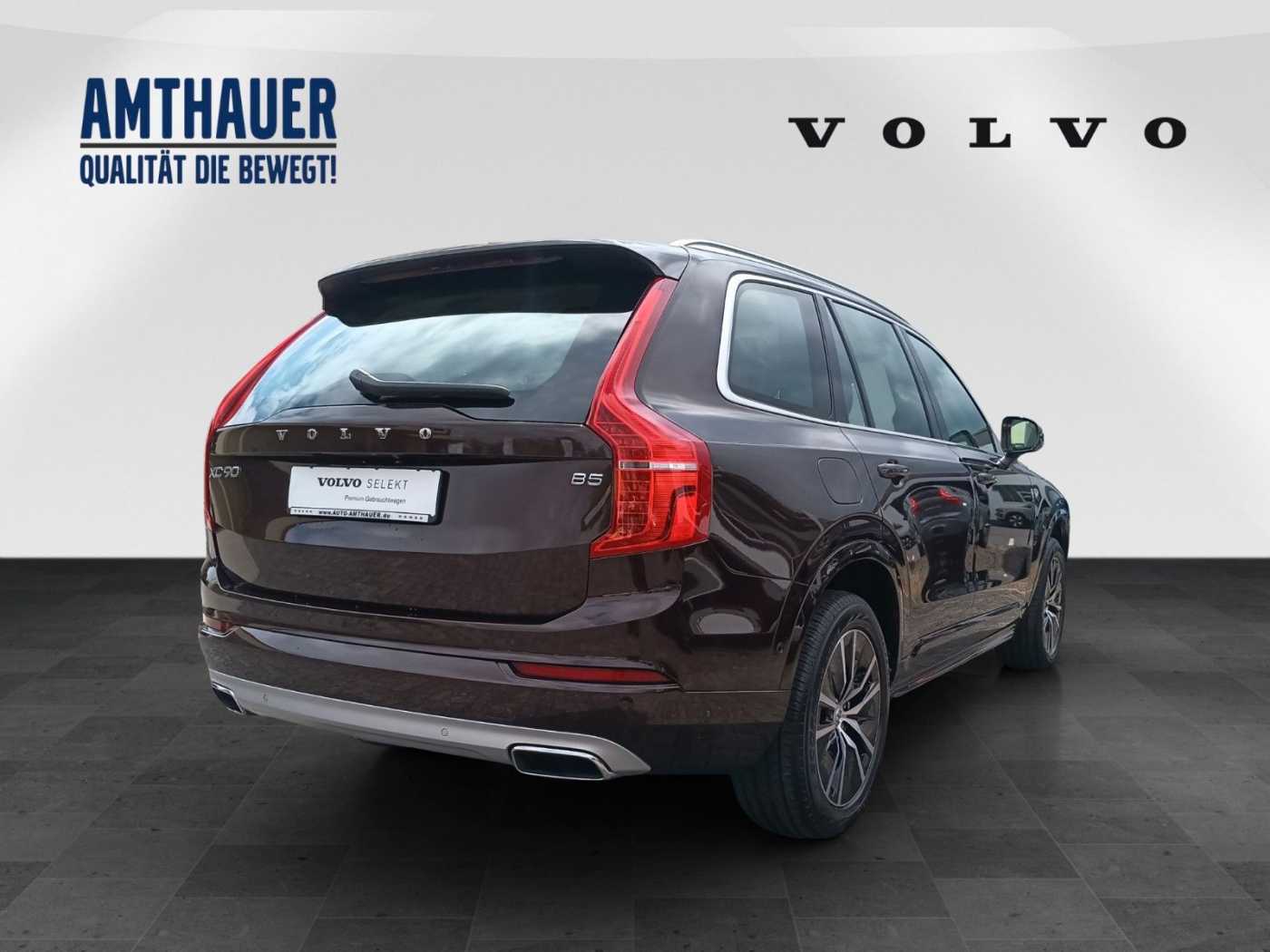 Volvo  B5 Momentum Pro AWD 360°/AHK/Panorama