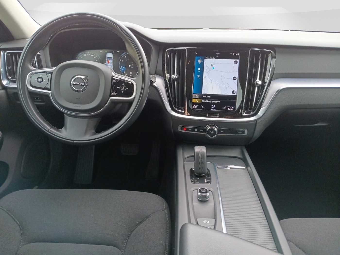Volvo  B3 Momentum Core Navi/Frontsch. heiz. /PDC