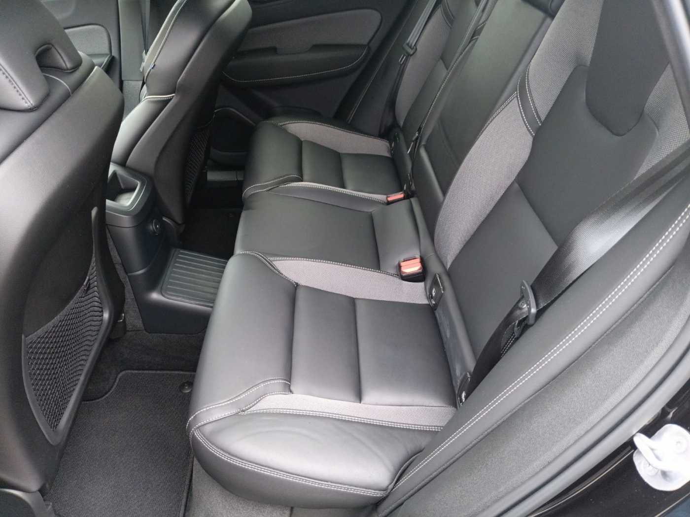 Volvo  T6 AWD Black Edit. PLUS AHK/360°/Panorama