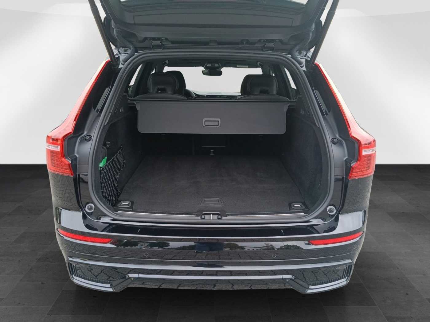 Volvo  T6 AWD Black Edit. PLUS AHK/360°/Panorama