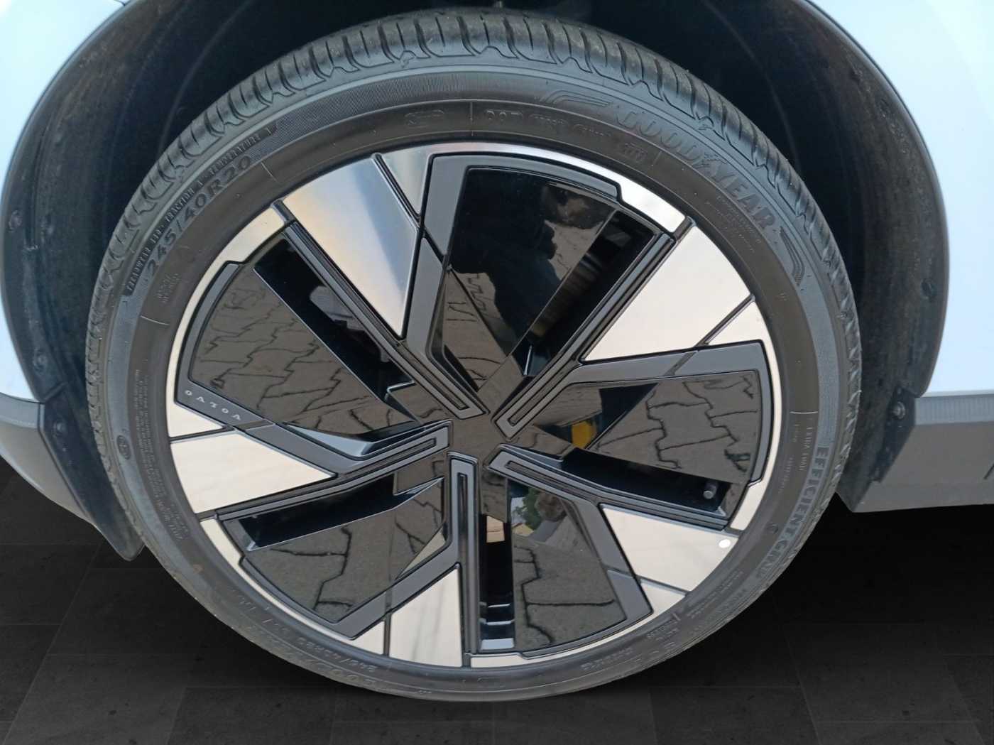 Volvo  Ultra AWD Twin Performance Pano/360°/H&K