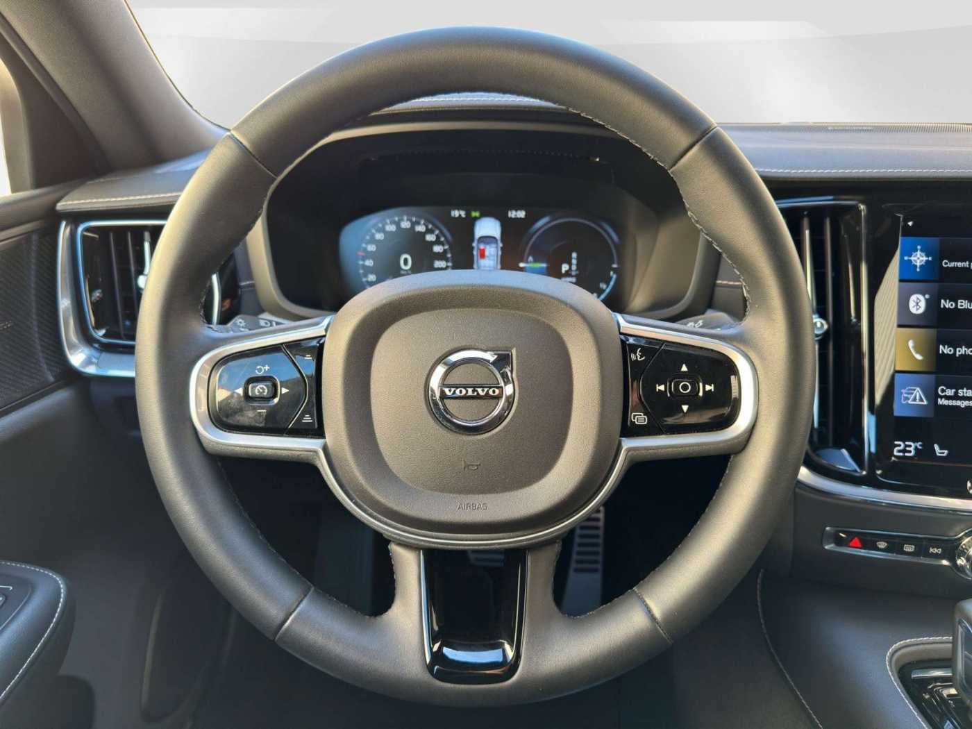 Volvo  T8 Twin Engine AWD R-Design Pano/360°/LED