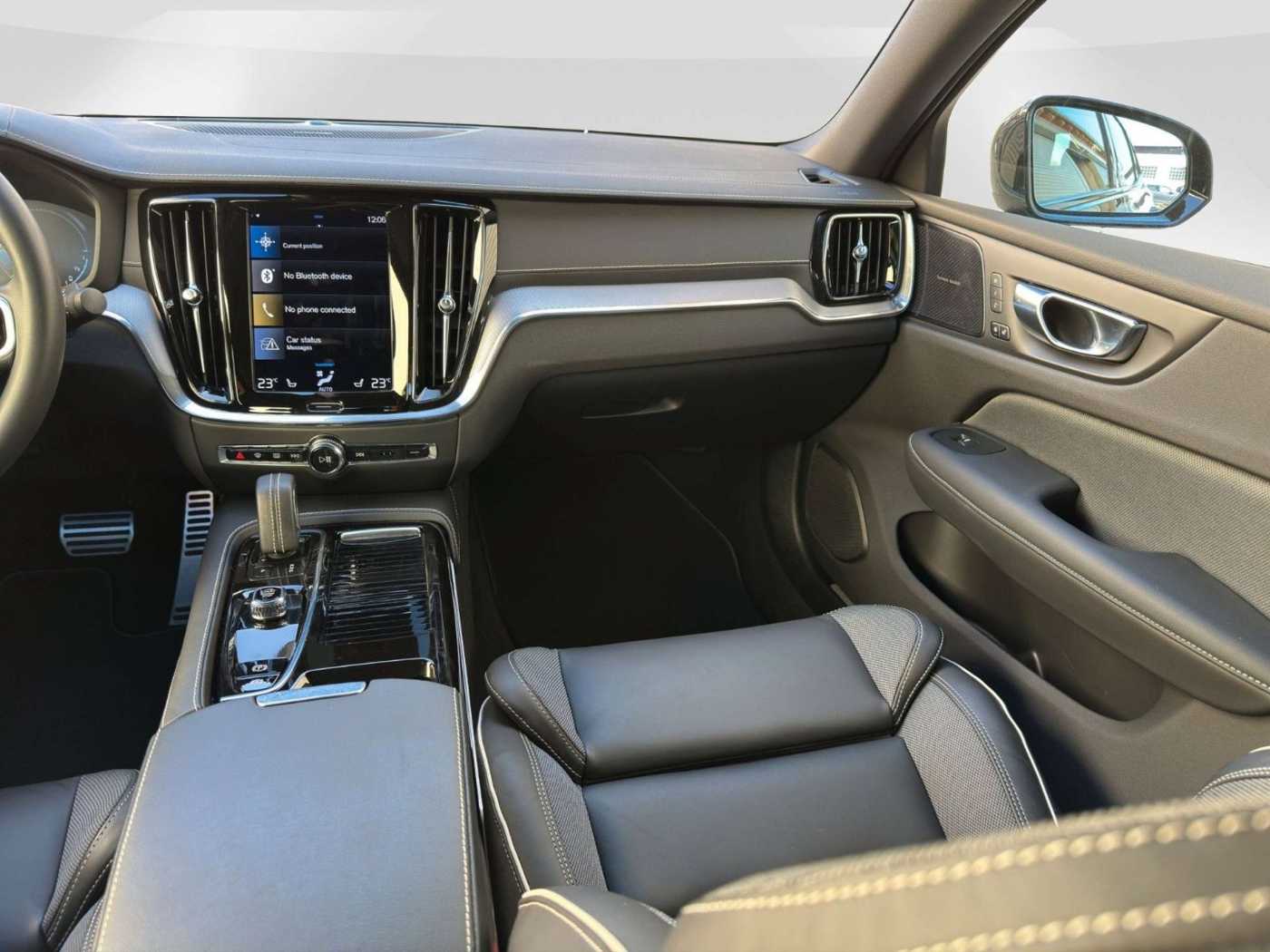 Volvo  T8 Twin Engine AWD R-Design Pano/360°/LED
