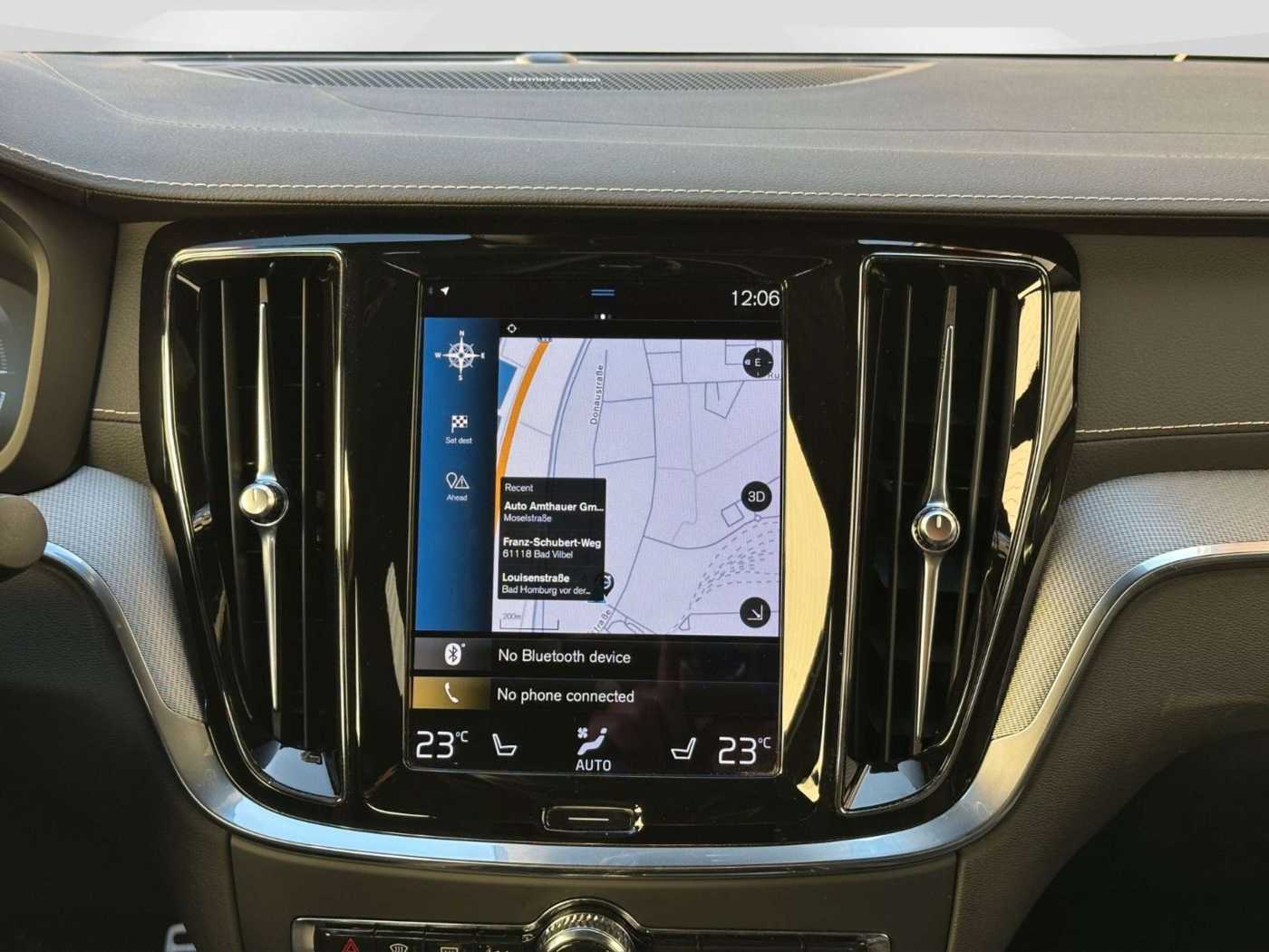 Volvo  T8 Twin Engine AWD R-Design Pano/360°/LED
