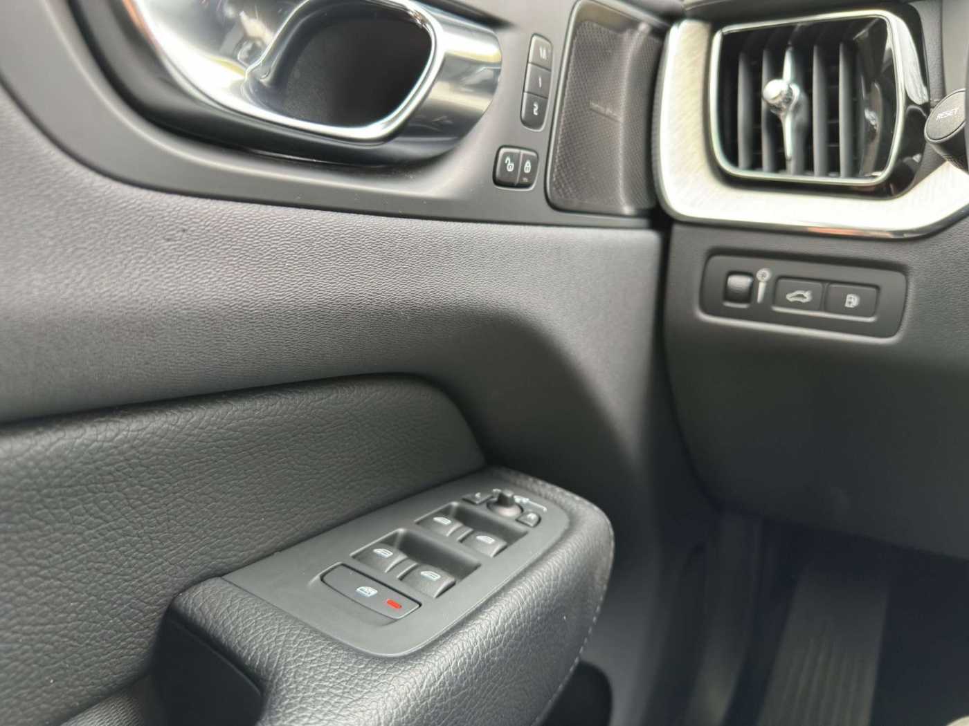 Volvo  Recharge T8 AWD Inscr Pano/Standhzg/Head-up