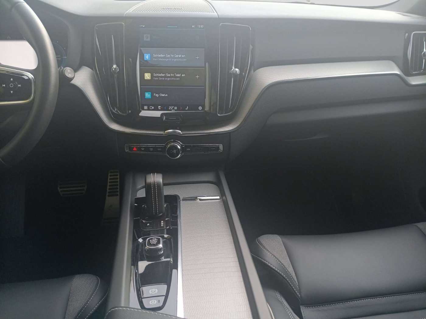Volvo  Recharge  T6 AWD R-Design AHK/Panorama/Cam