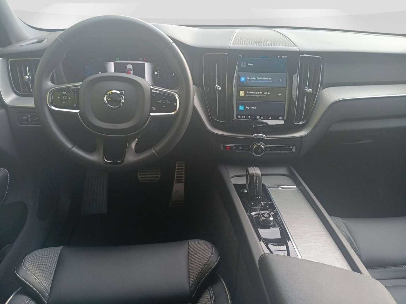 Volvo  Recharge  T6 AWD R-Design AHK/Panorama/Cam