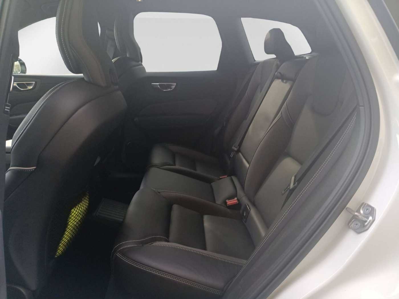 Volvo  Recharge  T6 AWD R-Design AHK/Panorama/Cam