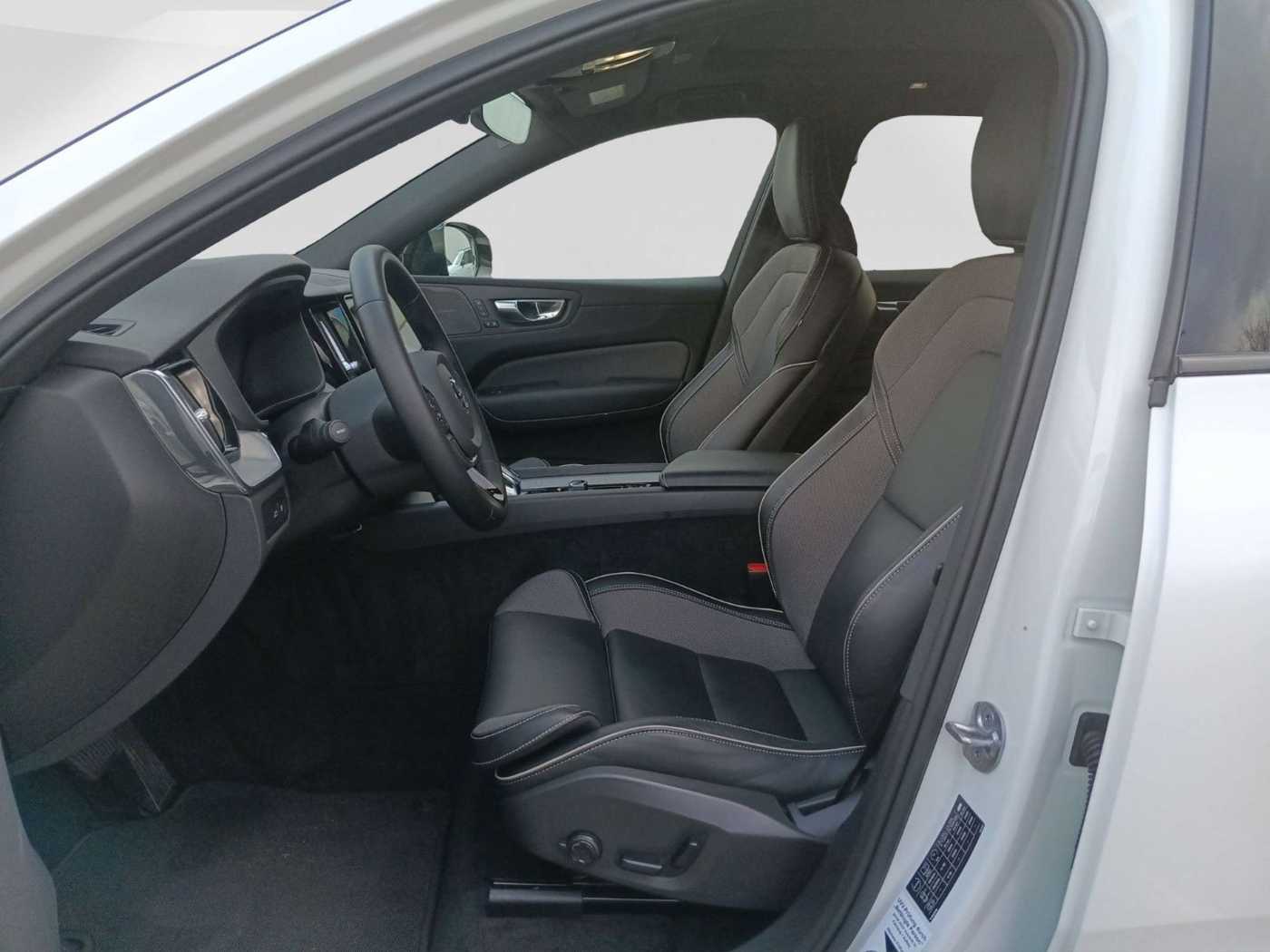 Volvo  Recharge T6 PLUS Dark 360°/Pano/ Standhzg