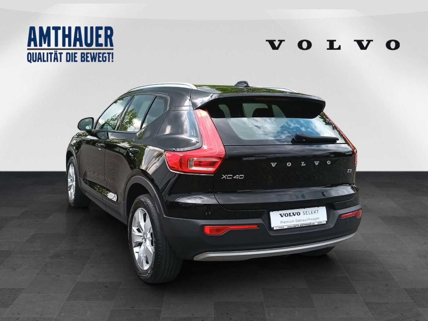 Volvo  T3 2WD Momentum Pro Panorama/Cam/Hotspot