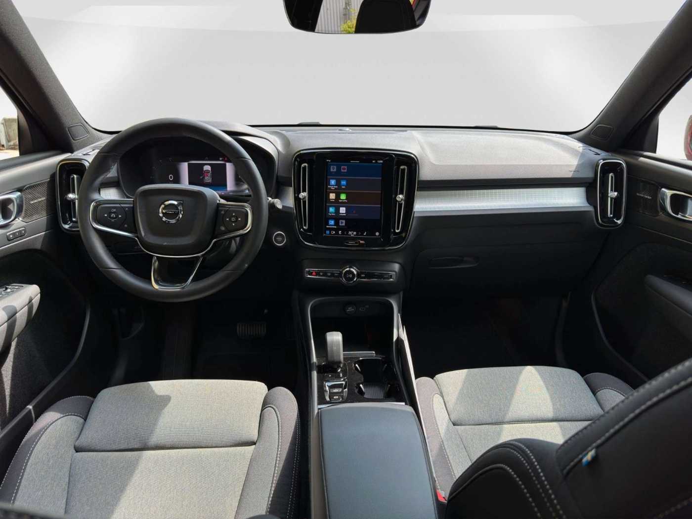 Volvo  B4 2WD Plus Dark Cam/LED/Alarmanlage