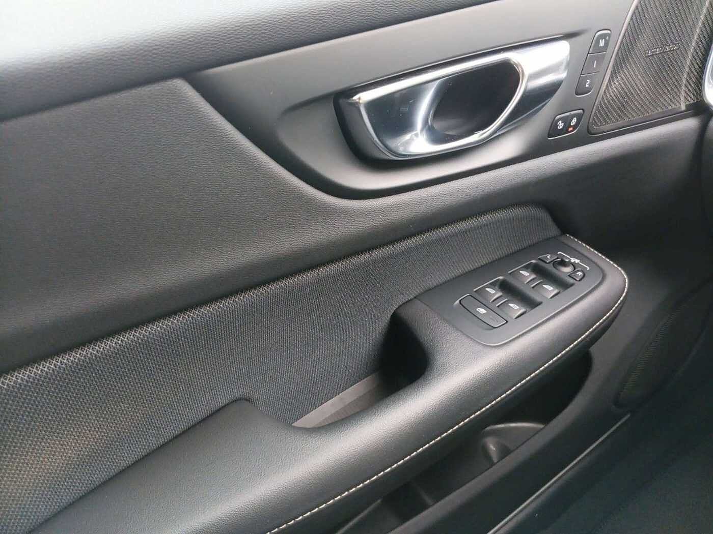 Volvo  T8 Twin Engine AWD Plus Dark Cam/AHK/H&K