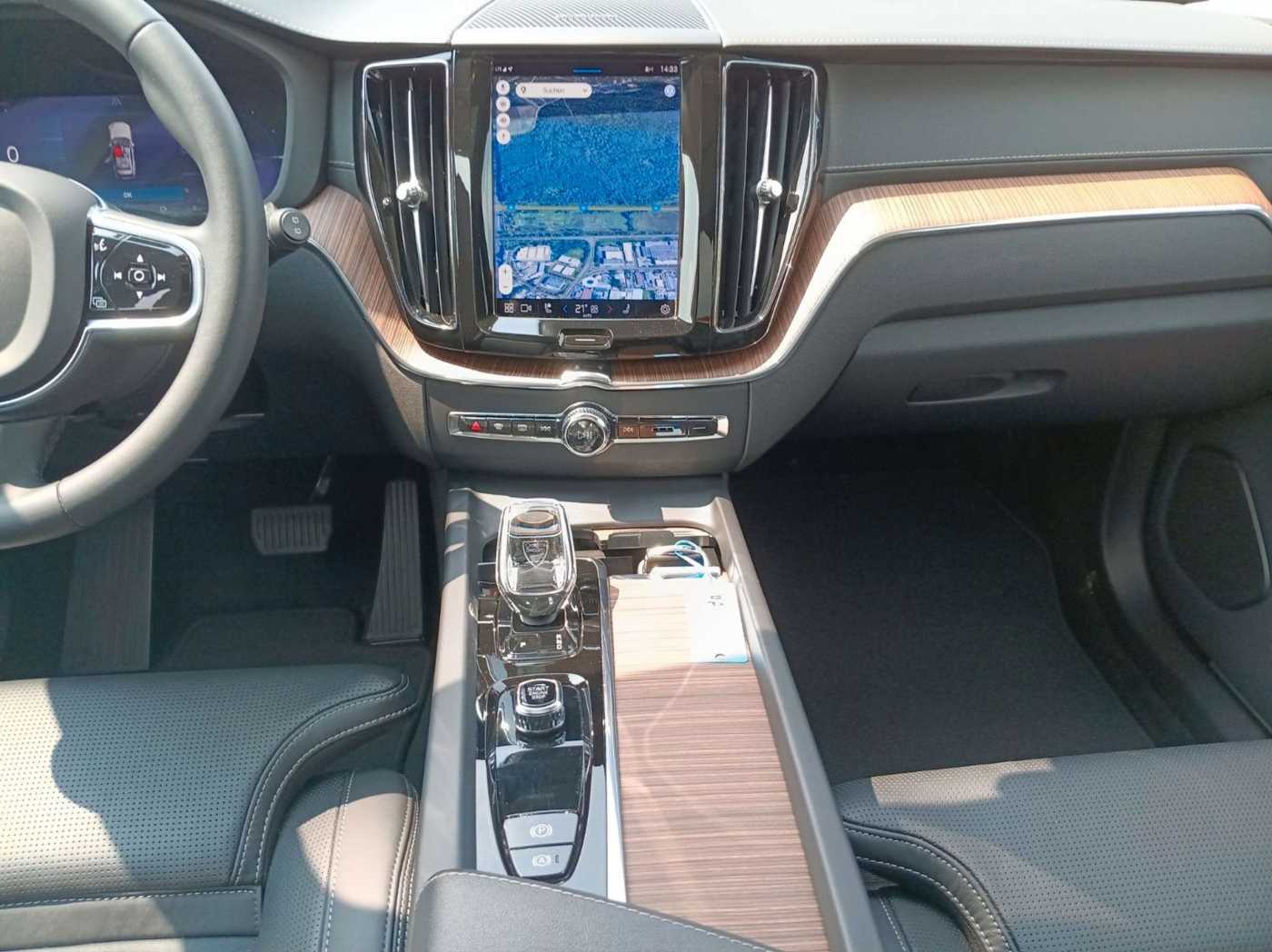 Volvo  T8 AWD Ultimate Dark  360°/AHK/Massagesitze