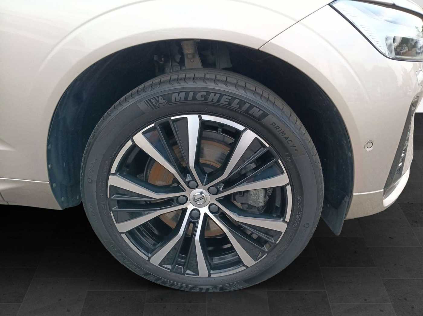 Volvo  T8 AWD Ultimate Dark  360°/AHK/Massagesitze