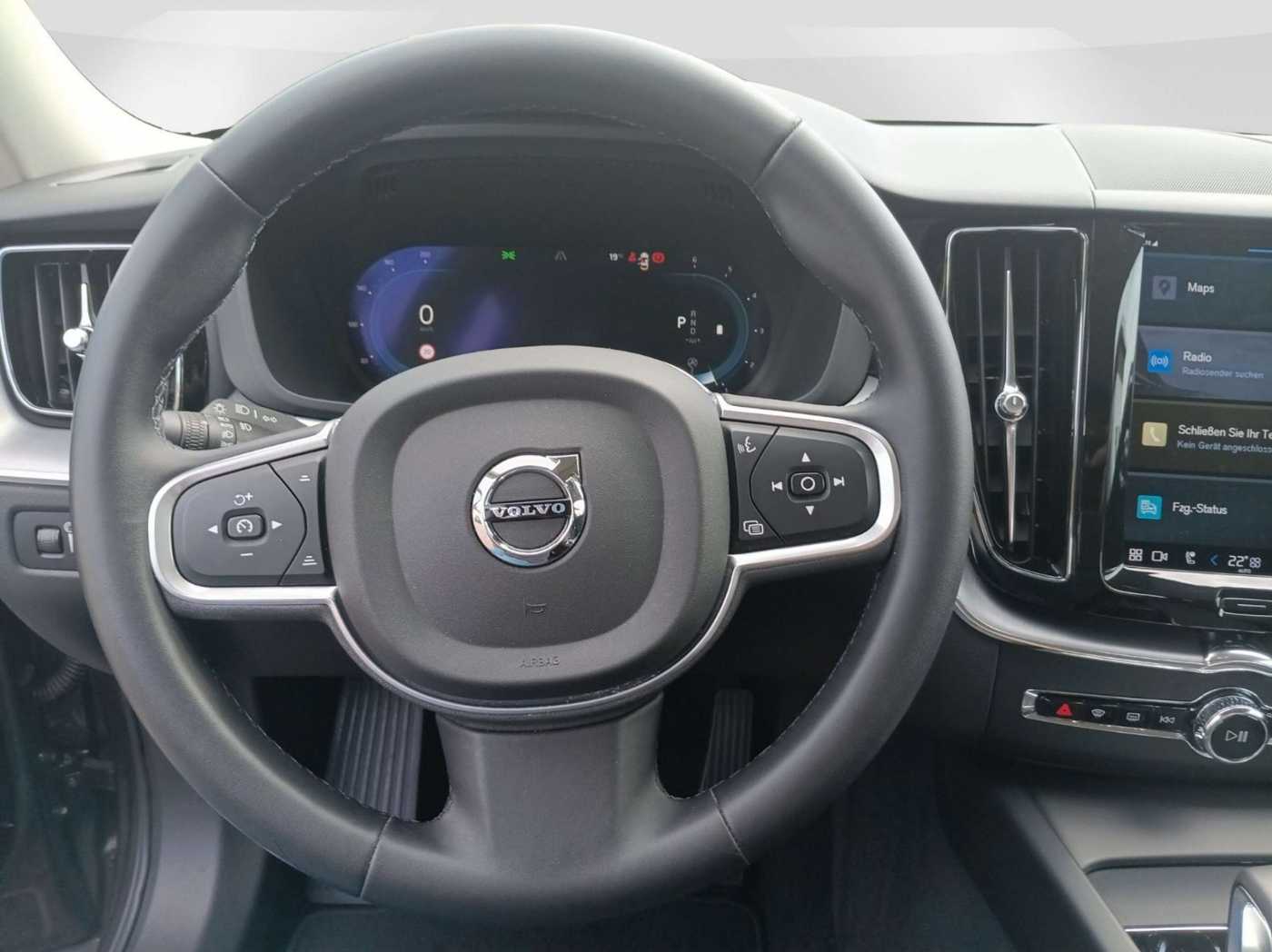 Volvo  B4 Momentum Pro Cam/LED/NAV