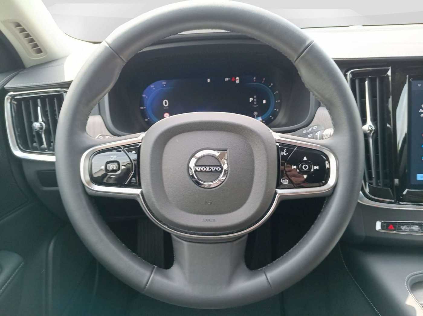 Volvo  Plus B5 AWD  AHK/360°/Standhzg
