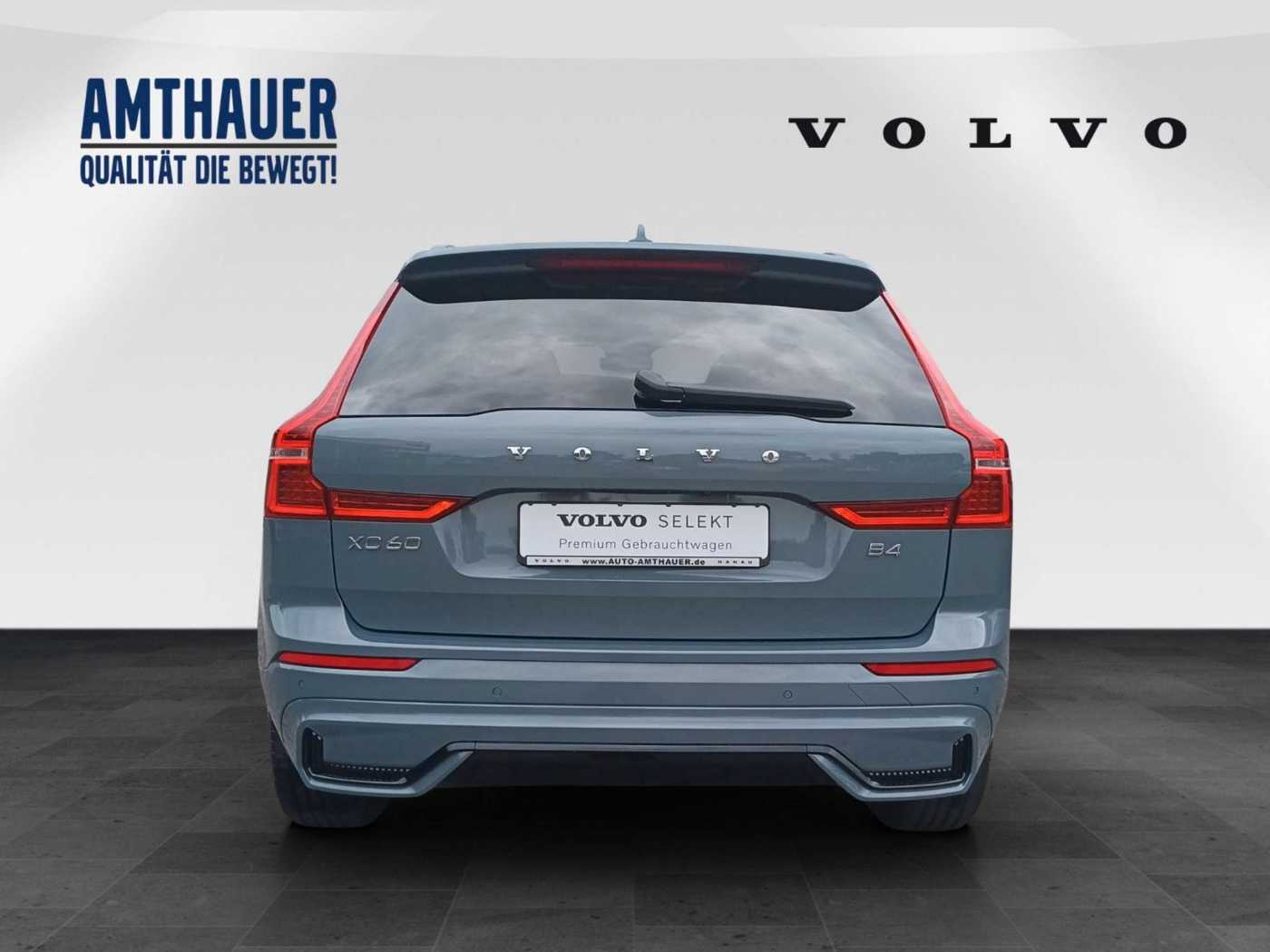 Volvo  B4 2WD Plus Dark Cam/Alarmanlage/Navi