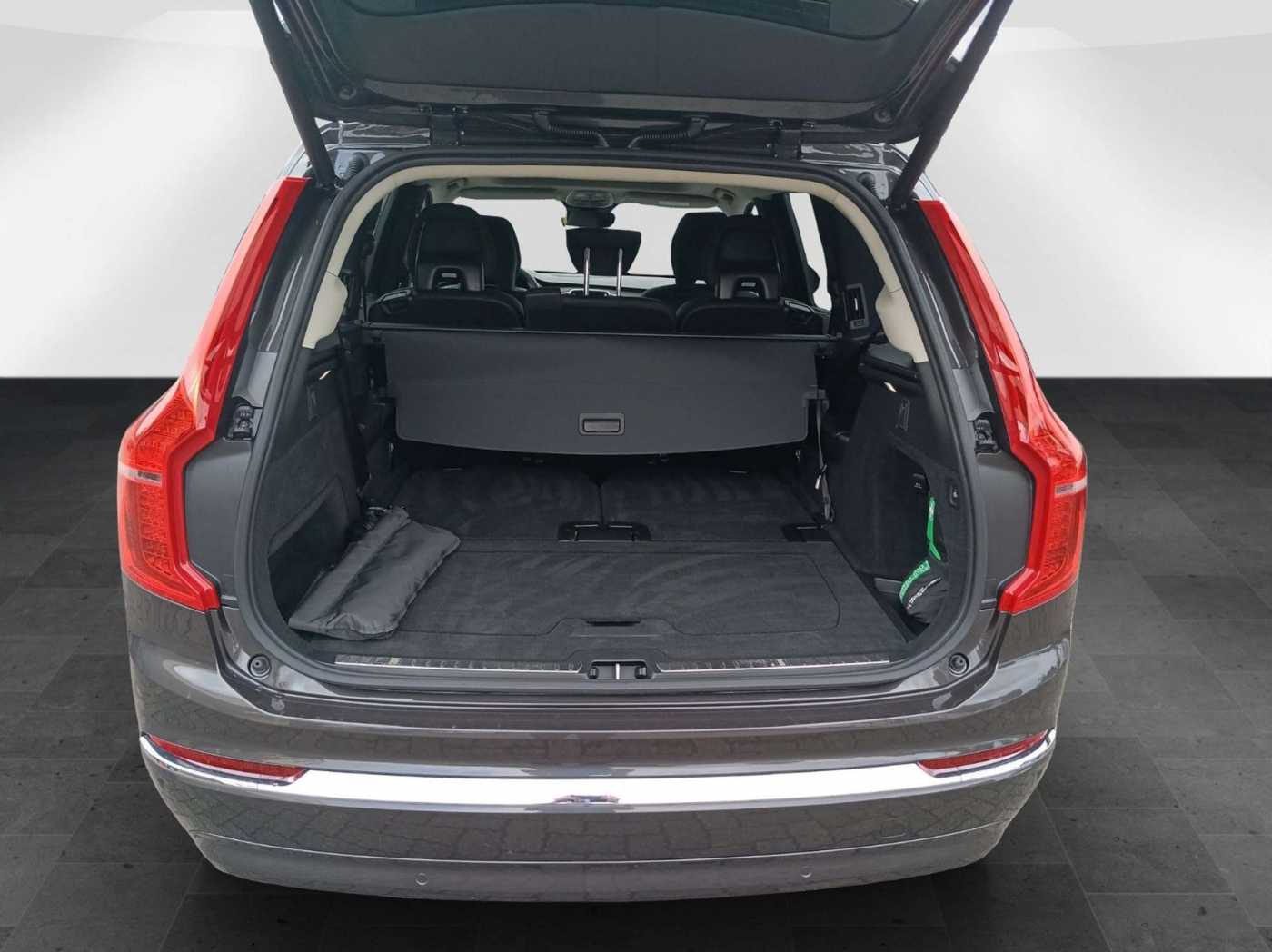Volvo  T8 Twin Engine AWD 360°/Pano/AHK/Head-up