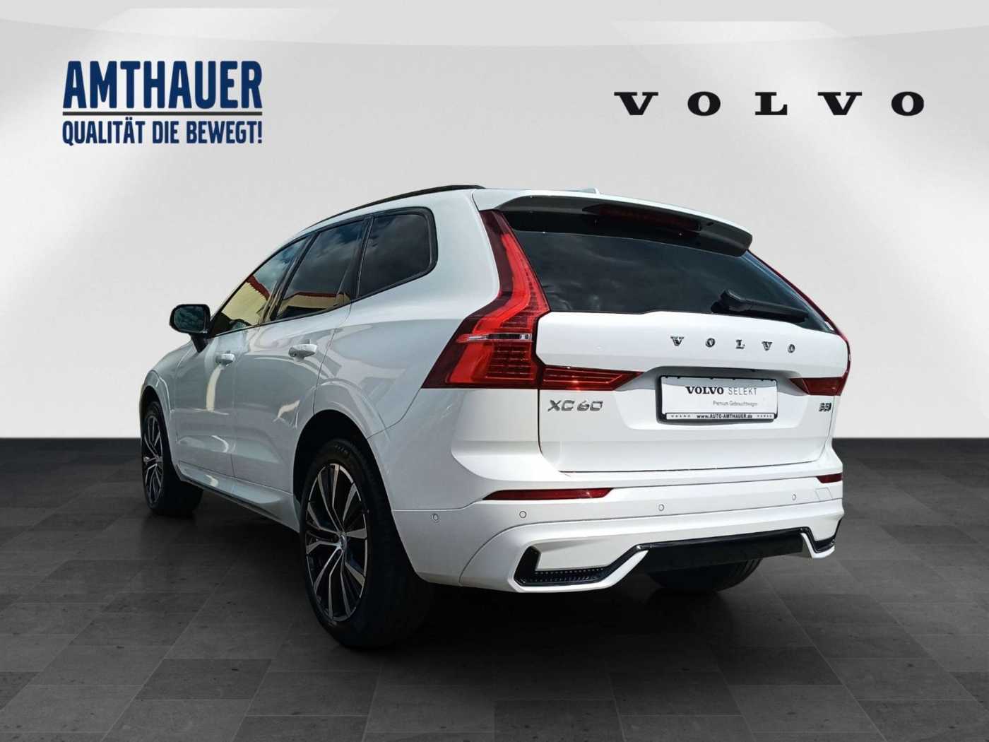 Volvo  B5 AWD Plus Dark 360°/Pano/H&K
