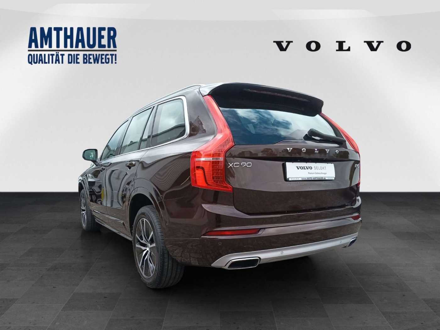 Volvo  B5 Momentum Pro AWD 360°/AHK/Panorama