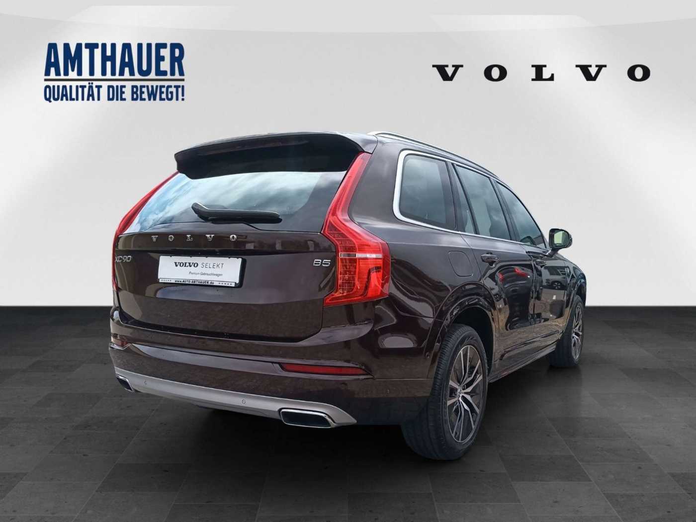 Volvo  B5 Momentum Pro AWD 360°/AHK/Panorama