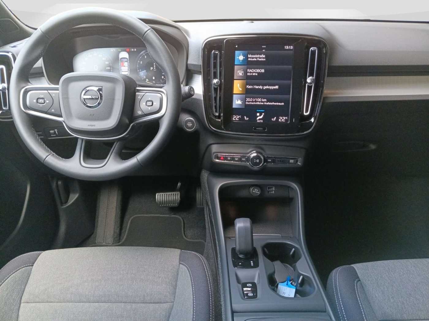 Volvo  B4 2WD Core 360°/Navi/LED