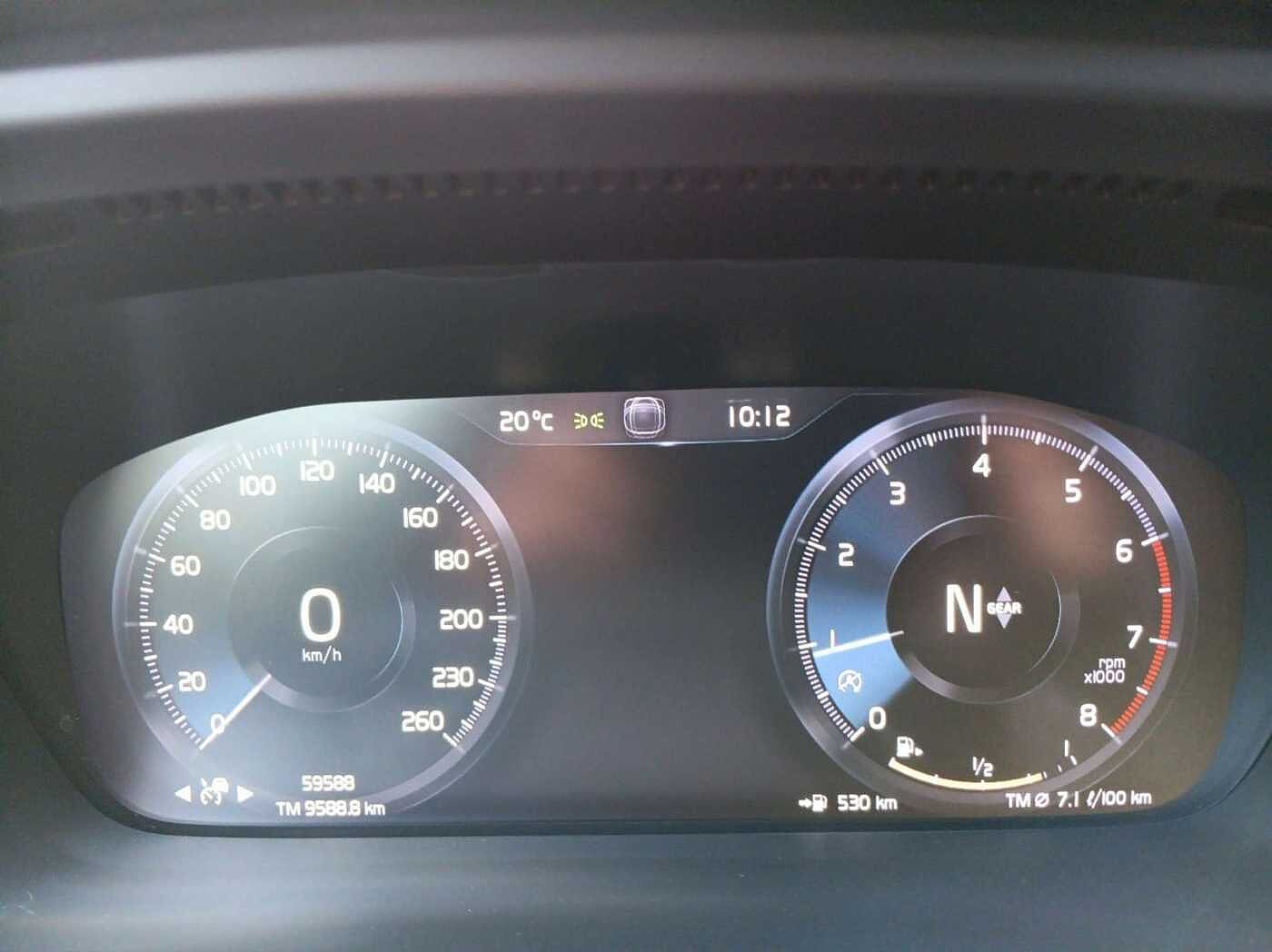 Volvo  T2 2WD, Momentum Pro Cam/Navi/PDC