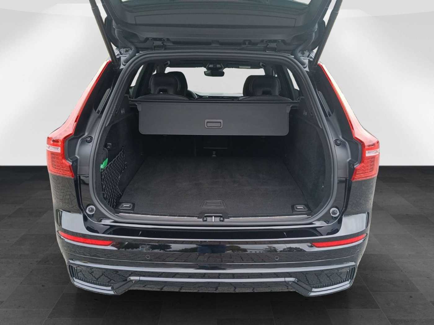 Volvo  T6 AWD Black Edit. PLUS AHK/360°/Panorama