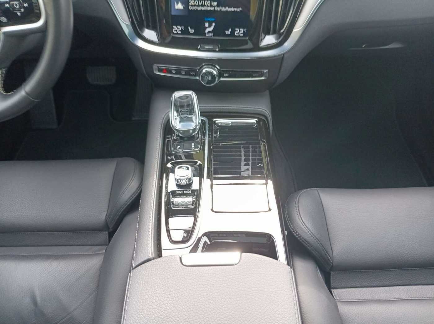 Volvo  T6 Inscription AWD Pano/Head-up/360°