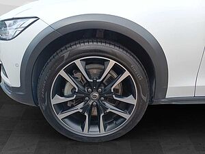 Volvo  Plus B5 AWD  AHK/360°/Standhzg