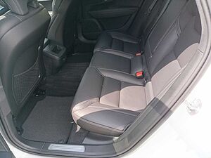 Volvo  Plus B5 AWD  AHK/360°/Standhzg