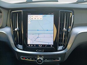 Volvo  Kombi B3 Core LED/Cam/Nav/Standheizung