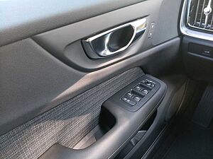 Volvo  Kombi B3 Core LED/Cam/Nav/Standheizung