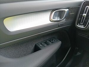 Volvo  B3 Plus 2WD H&K/Cam/Nav
