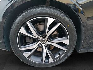 Volvo  B3 Momentum Core Navi/Frontsch. heiz. /PDC