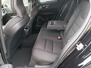 Volvo  B3 Momentum Core Navi/Frontsch. heiz. /PDC