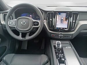 Volvo  B4 AWD Plus Dark 360°/AHK/H&K