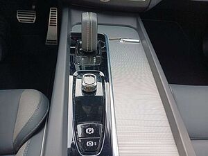 Volvo  Recharge T8 AWD  R-Design 360°/Panorama/LED