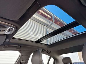 Volvo  T8 Twin Engine AWD R-Design Pano/360°/LED