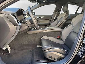 Volvo  T8 Twin Engine AWD R-Design Pano/360°/LED