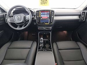 Volvo  B4 2WD Ultra Dark AHK/360°/Panorama
