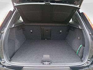 Volvo  T3 2WD Momentum Pro Panorama/Cam/Hotspot