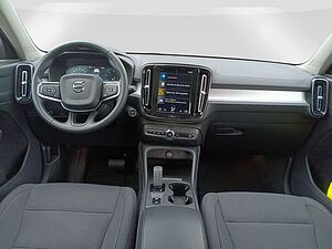 Volvo  T3 2WD Momentum Pro Panorama/Cam/Hotspot