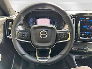 Volvo  B4 2WD Plus Dark Cam/LED/Alarmanlage