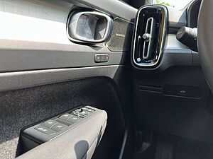 Volvo  B4 2WD Plus Dark Cam/LED/Alarmanlage