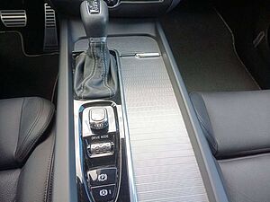 Volvo  Kombi T4 R-Design 360°/H&K/Panorama